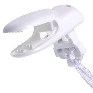 silikonova-grizalka-chesalka-s-klips-predimstva-1