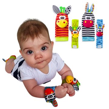 Гривни дрънкалки и чорапки